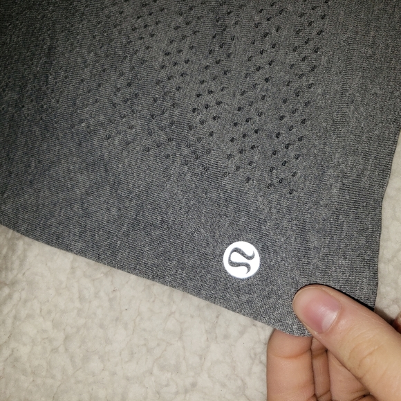 lulu🍋 breeze by short sleeve! - Picture 3 of 3